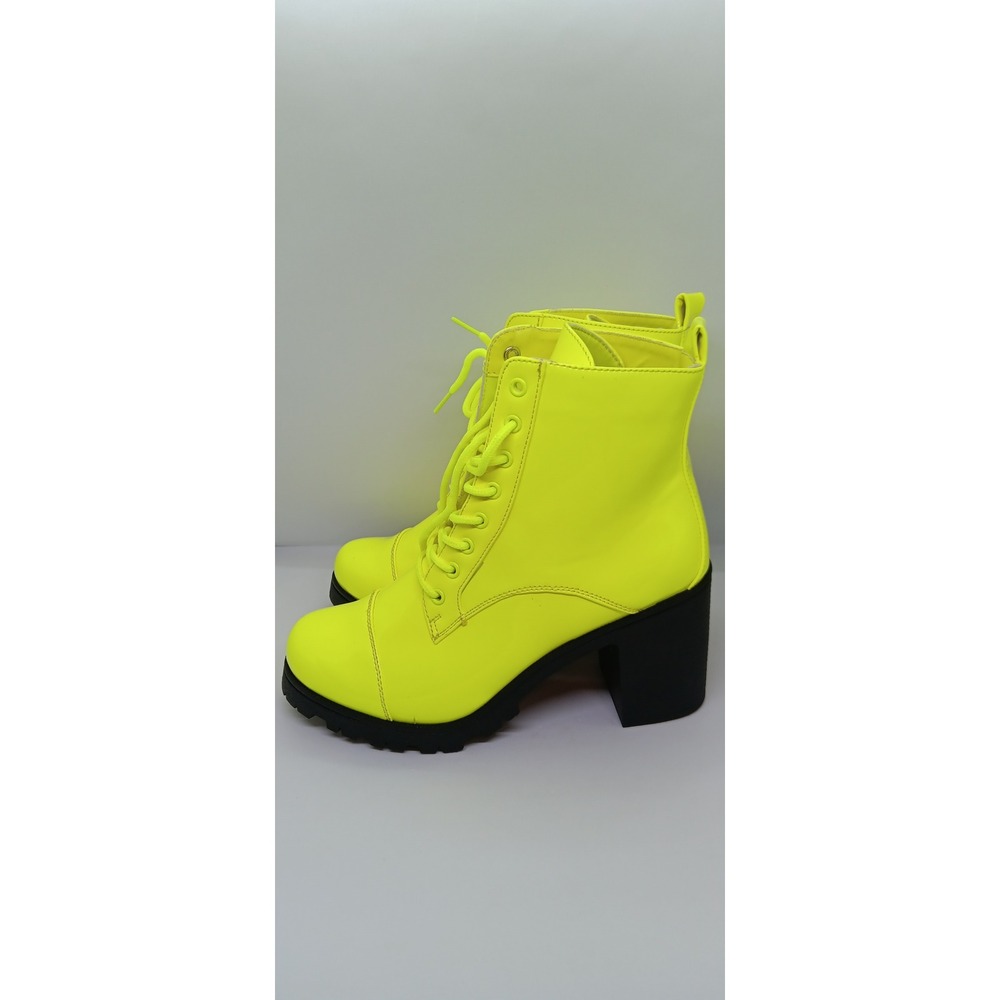 Qupid Neon Green Chunky Ankle Heel Booties Lace Up Lug Sole Boots 8.5